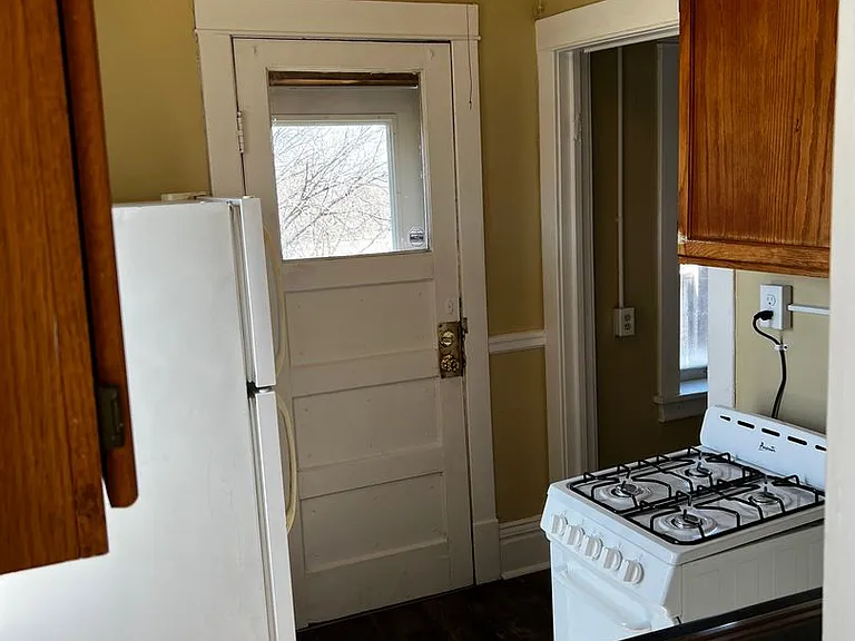 467 Herschel St. — Photo 7