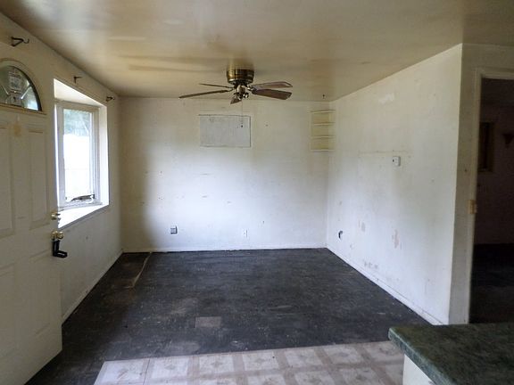3rd image of 54111 Northwood Dr