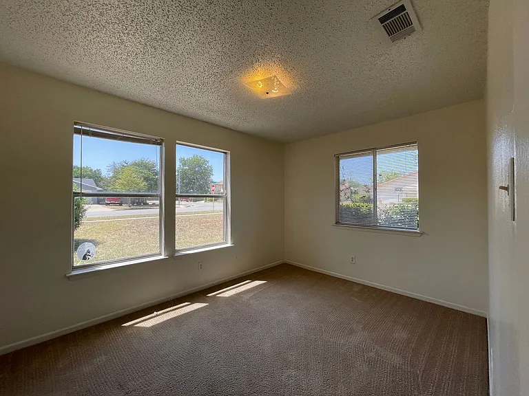 4502 Whitmire Ln — Photo 14
