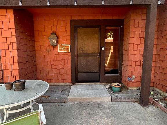 3rd image of 825 E Cypress Ave