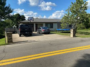 1605 Rabbit Hill Rd, Wellsburg, WV 26070