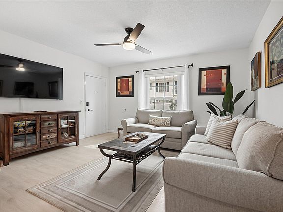 3rd image of 2151 NE 68TH #201
