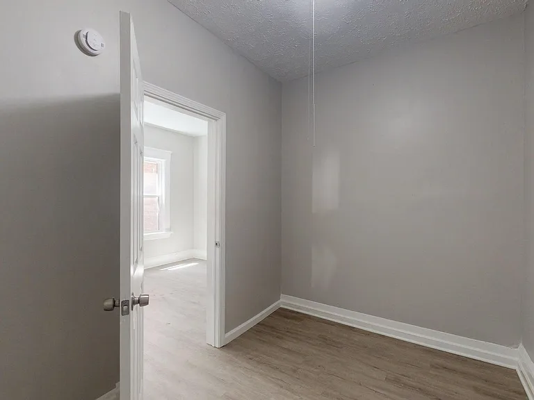 8111 Madison Ave — Photo 10
