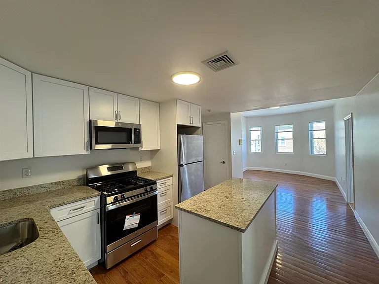 356 Somerville Ave — Photo 3