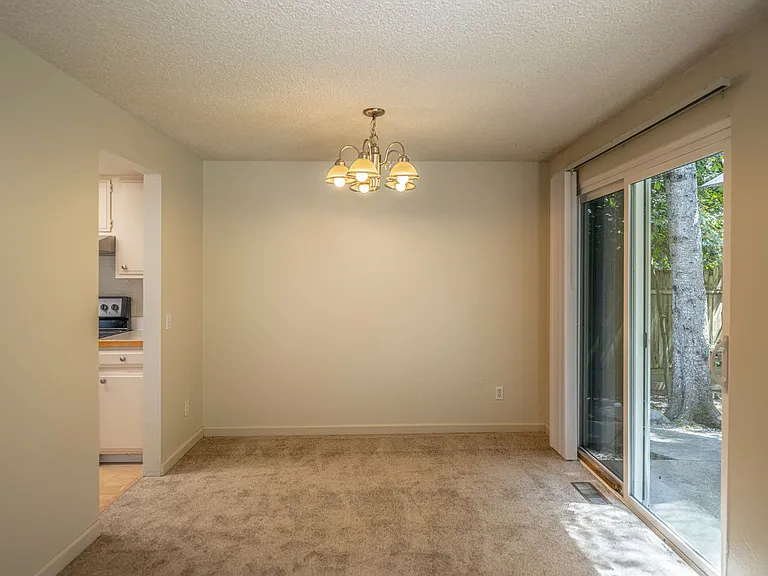 17123 NE 31st Pl — Photo 5