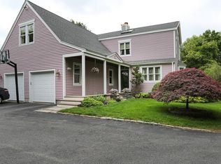 25 Pine Hill Rd, Southborough, MA 01772