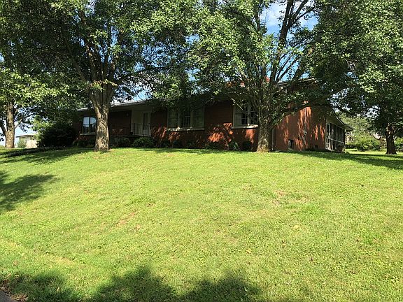 4th image of 3058 Lynnwood Dr