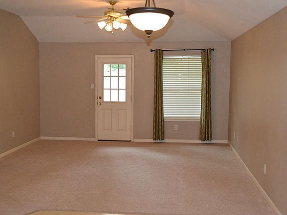 3rd image of 8850 Creek Willow Dr