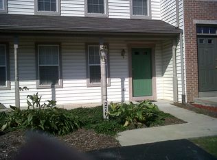 2761 Woodmont Dr, York, PA 17404