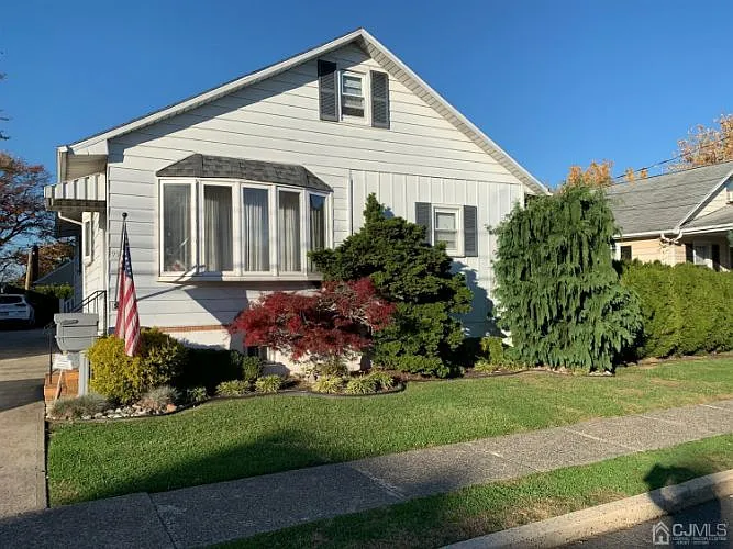 93 Prentice Ave photo 1