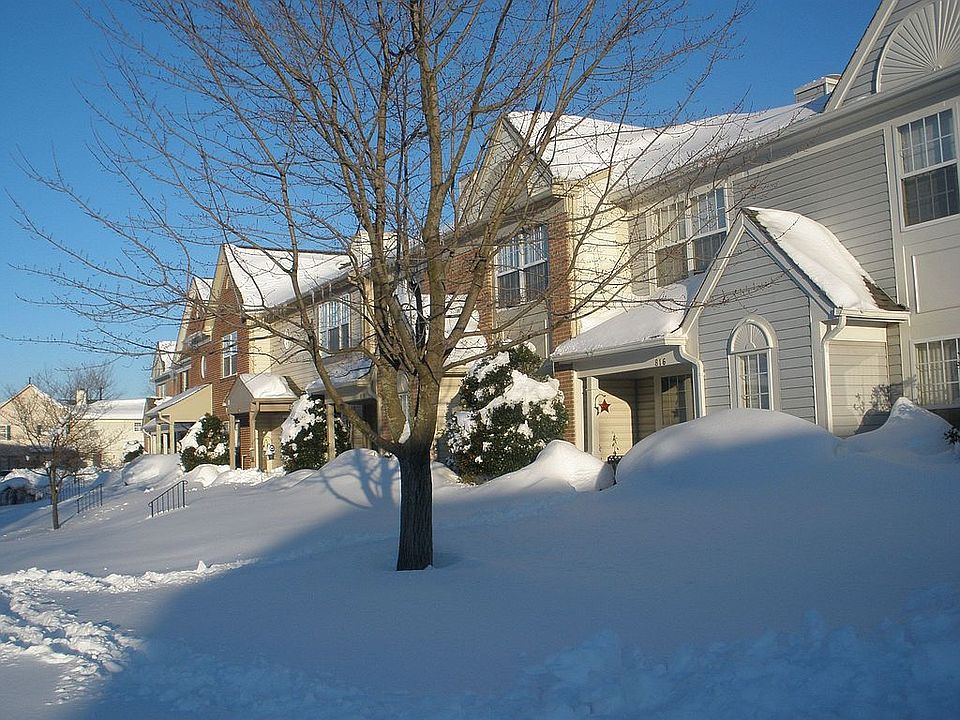 Winter View- Brick Front