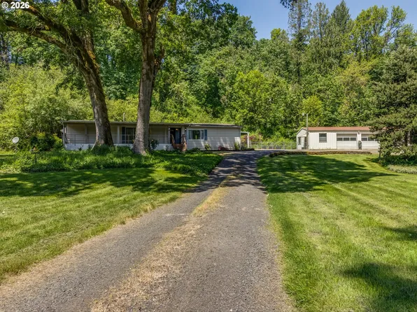 215 E Scott Ave, Woodland, WA 98674