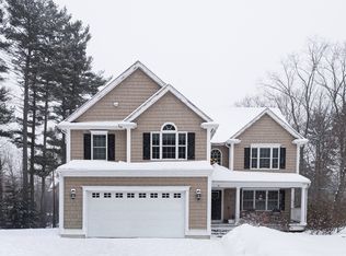 81 Rebecca Rd, Whitinsville, MA 01588