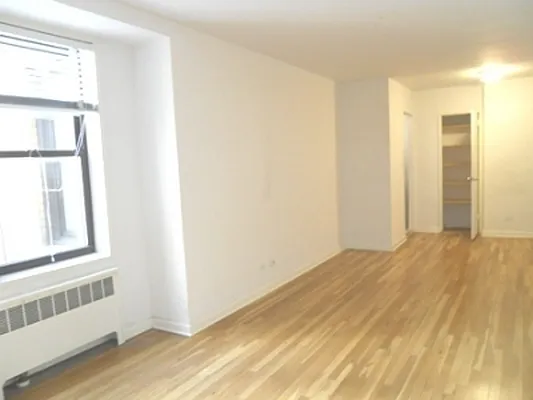 Rented by Citi Habitats | media 7