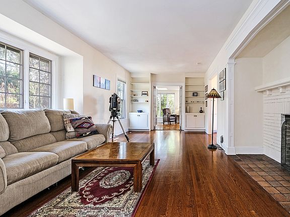 5th image of 7 Church Ln