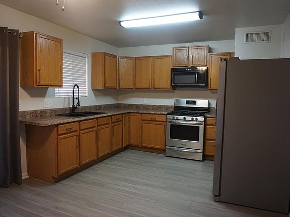 3rd image of 2719 N Sparkman Blvd