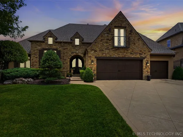 5621 W Charleston St, Broken Arrow, OK 74011