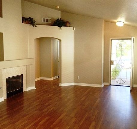 3rd image of 961 Wyngate Dr