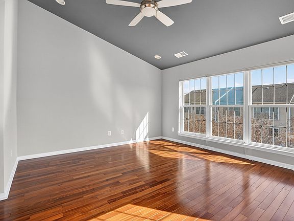 5th image of 25021 Justice Dr #1