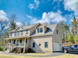 165 Mahogany Dr, Dingmans Ferry, PA 18328