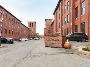 1 Saco Island Ter #302, Saco, ME 04072