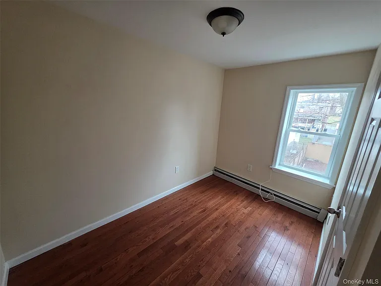 42 Hasbrouck St — Photo 6