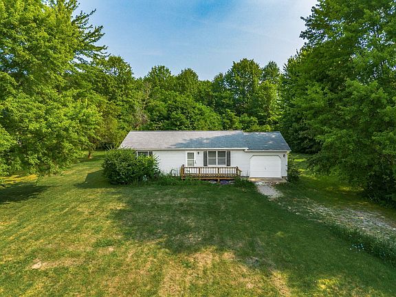 3rd image of 3642 Warrensburg Rd