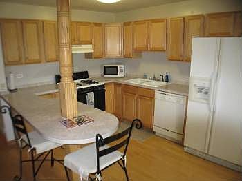3rd image of 725 Bolton Way