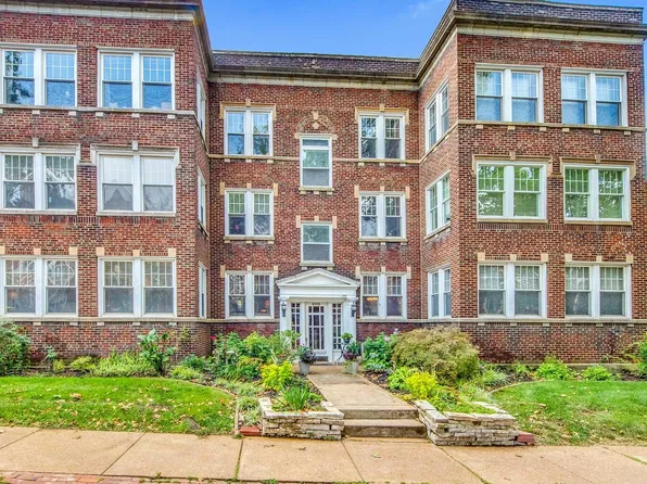 6318 Southwood Ave, Saint Louis, MO 63105