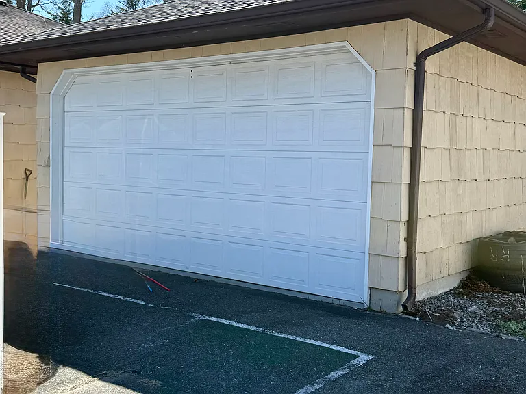 22 Garden Pl — Photo 3