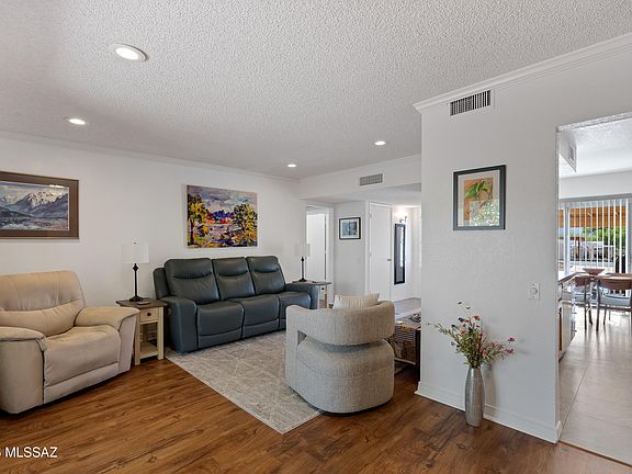 3rd image of 307 N Calle De Las Profetas