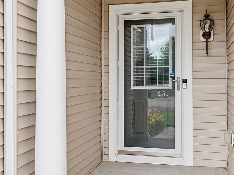 15424 Foster Dr N — Photo 3