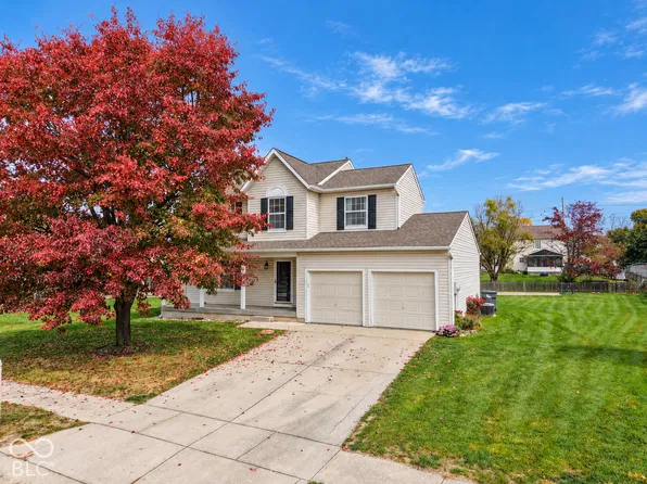 10628 Young Lake Dr, Indianapolis, IN 46239
