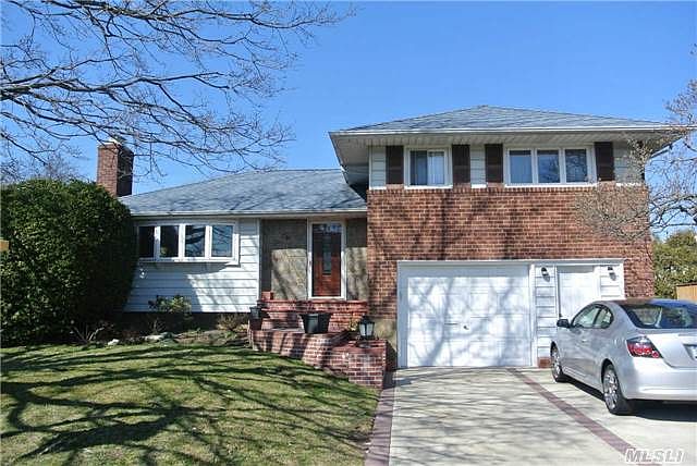 1st image of 14 Parkway Dr