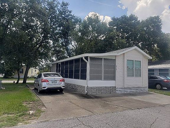 2nd image of 912 Savanna Dr