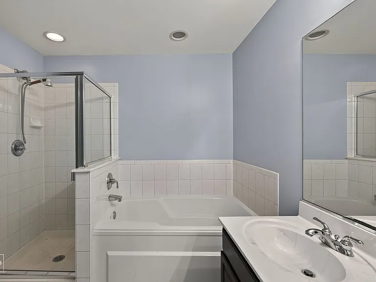 268 Southwicke Dr #B — Photo 7