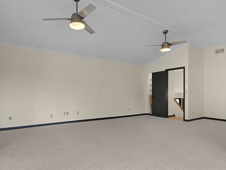 72 Hunter Ln — Photo 20