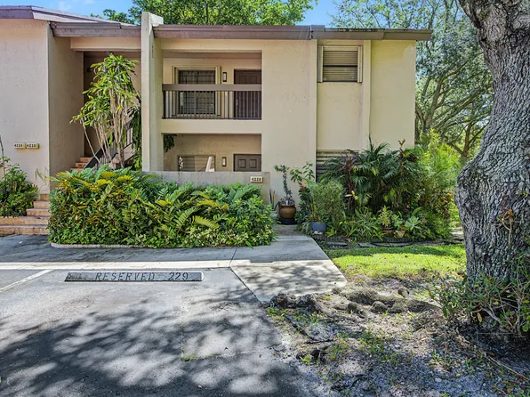 4228 NW 22nd Street #110J, Coconut Creek, FL 33066