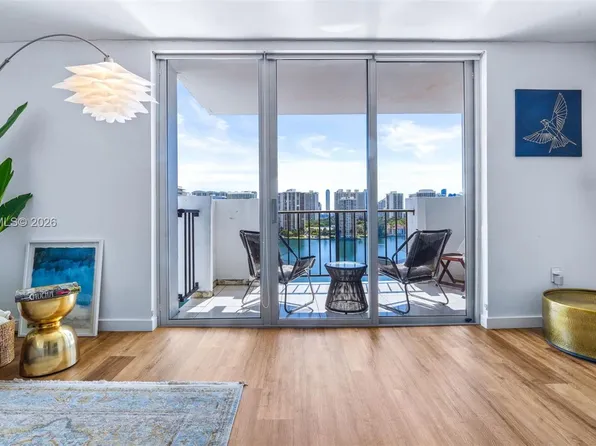 2750 NE 183rd St APT 1610, Aventura, FL 33160