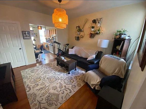 4th image of 30-86 44th St #10