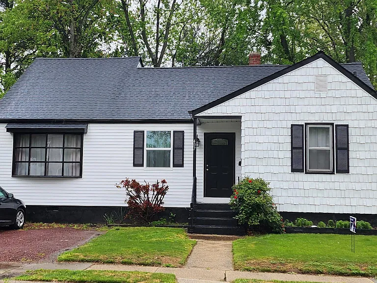 407 W High St — Photo 1