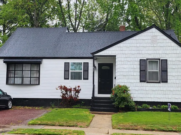 407 W High St, Glassboro, NJ 08028