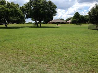 Augusta Dr, Meadowlakes, TX 78654