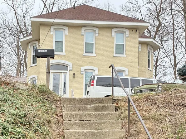 442 Rich St, Ionia, MI 48846