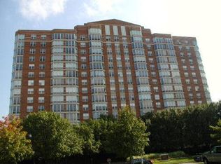 250 Harbortown UNIT 906, Detroit, MI
