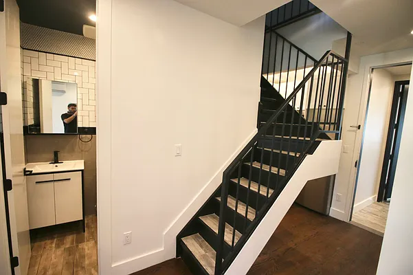 Rented by Delmark Realty LLC | media 21