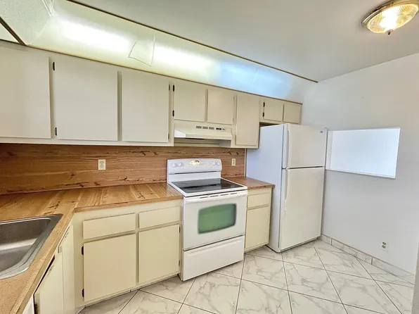 4700 Lucerne Lakes Boulevard W #407, Lake Worth, FL 33467