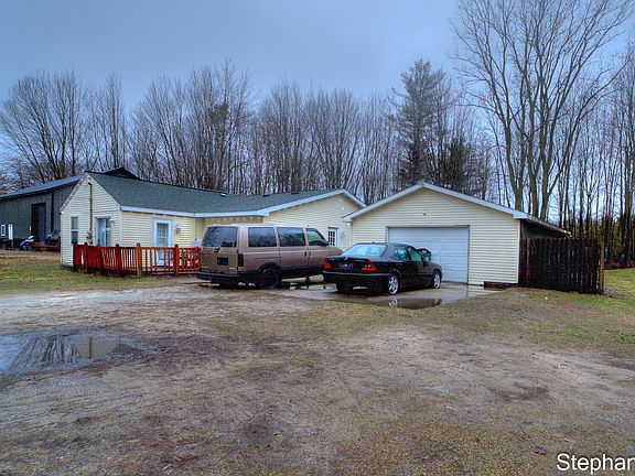 3rd image of 1362 W McMillan Rd