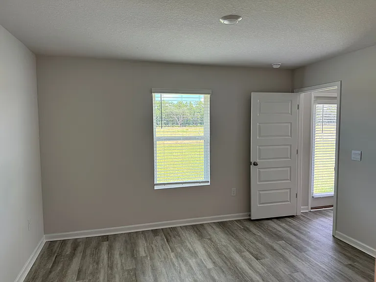 13668 Logan Pl — Photo 9