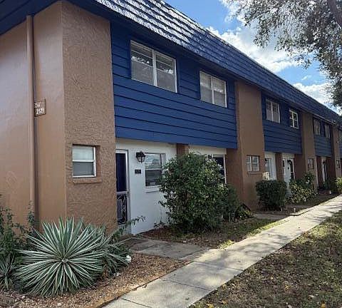 2nd image of 2511 Country Club Dr #B118